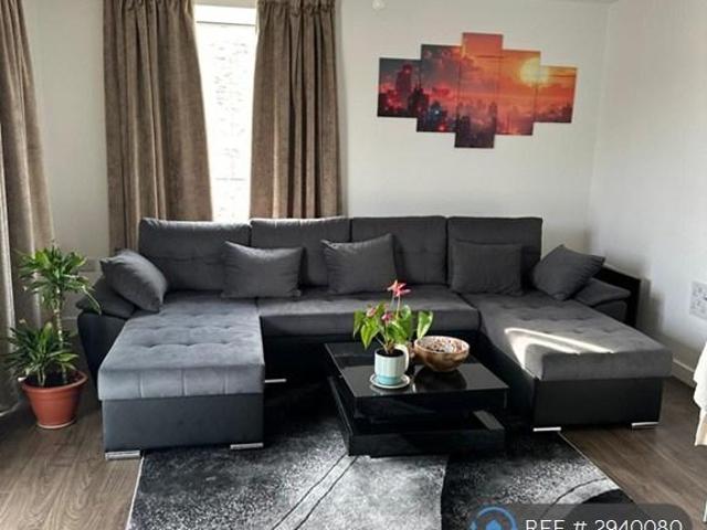 Apartment for rent in Worcester Park Estate, Monks Orchard
