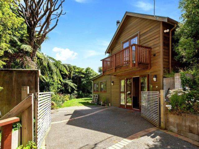 House for rent in Days Bay, Wellington