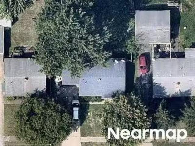 House for sale in Elyria
