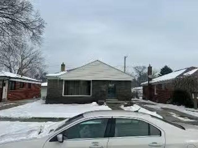 House for sale in Dearborn