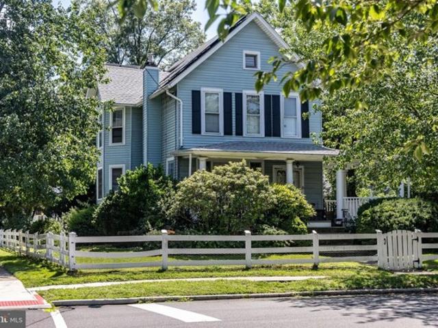 House for sale in Collingswood
