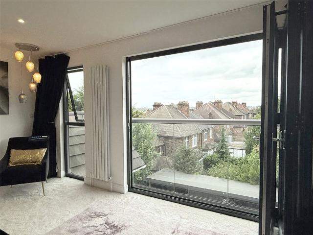 House for rent in East Barnet, Greater London