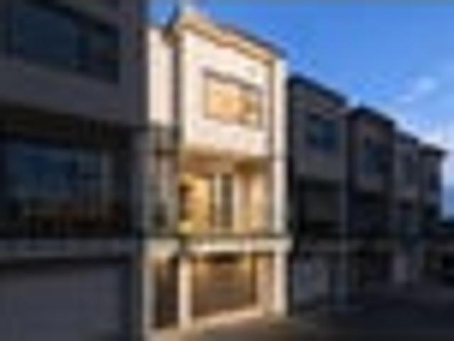Townhouse for sale in Belmont, Oroua County