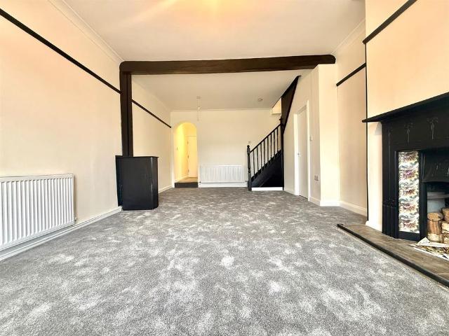 House for rent in Colnbrook with Poyle, Slough