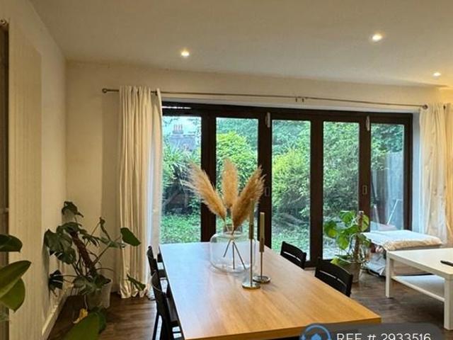 House for rent in London Borough of Lewisham, Blackheath