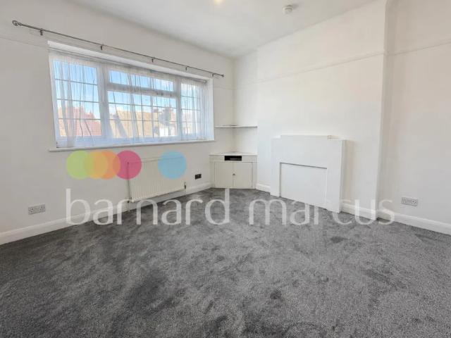 Room for rent in Wallington, Greater London