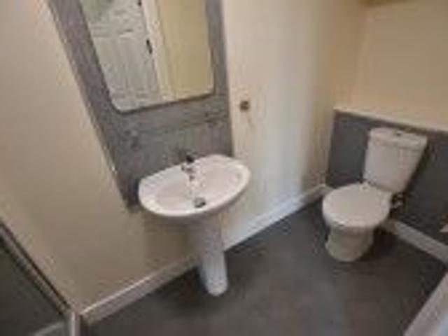Apartment for rent in Belmont Park, Lee Bank