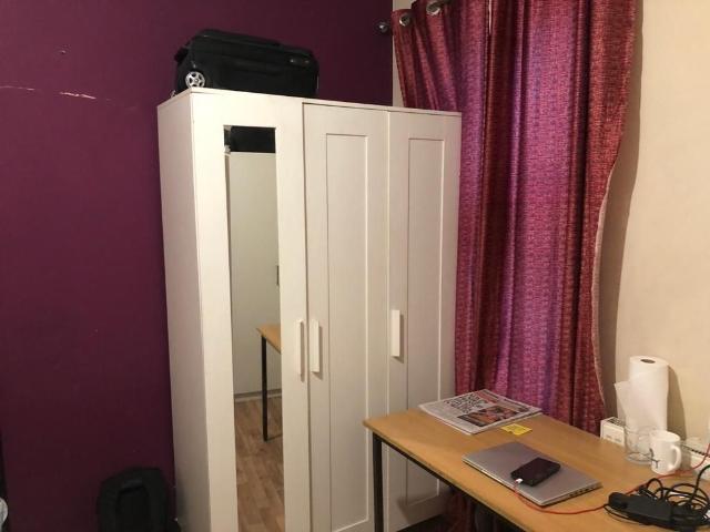 Room for rent in Seven Kings, Greater London