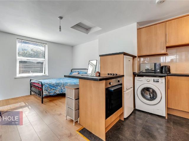 Studio for rent in Pigsty Hill, Feckenham