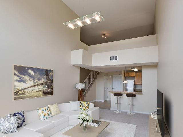 Apartment for rent in Windsor Square, Los Angeles