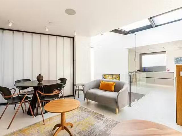 Apartment for rent in Chalk Farm, Greater London