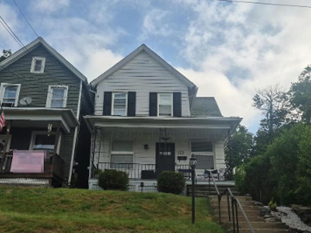 House for sale in The Plot, Scranton
