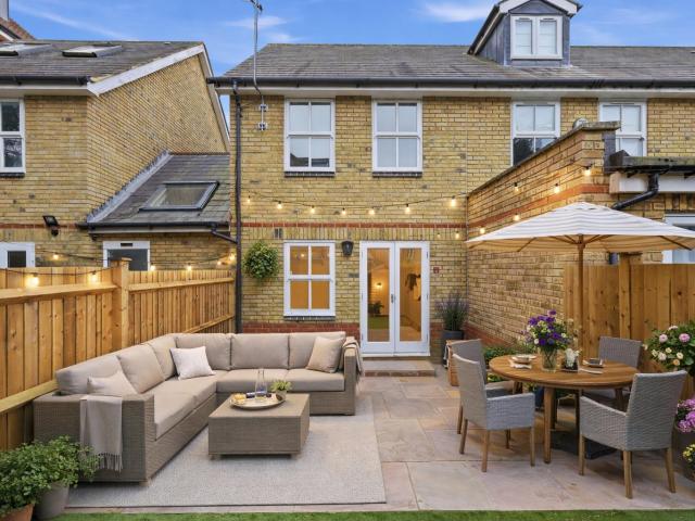 House for rent in London Borough of Hounslow, Greater London