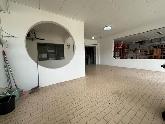 Terraced House for sale in Malaka