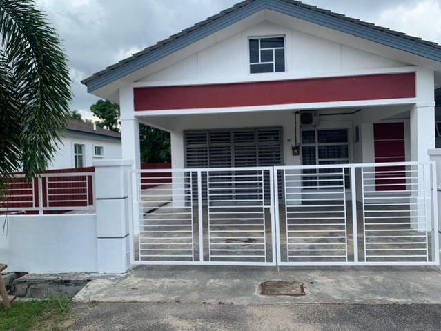 Residential House for sale in Malaka