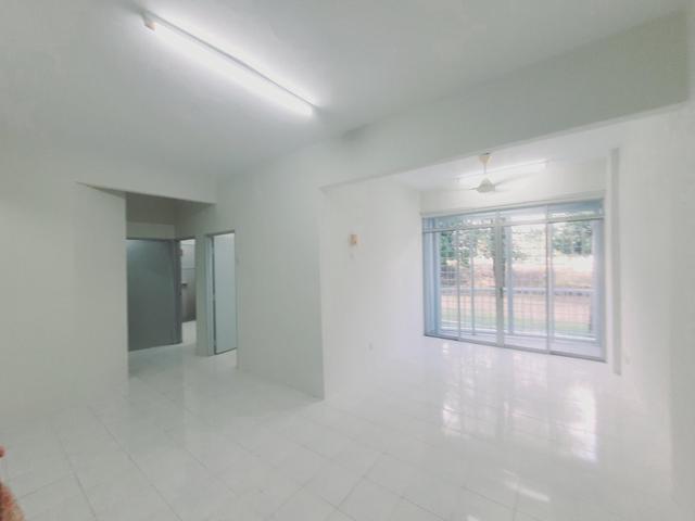 Property for sale in Malaka