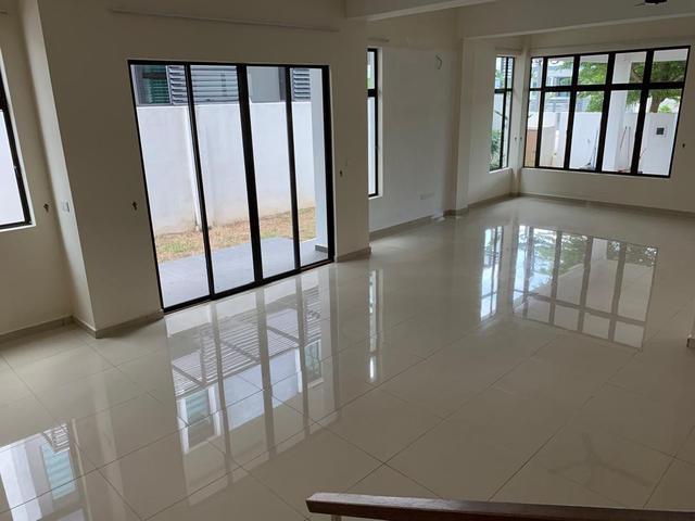 Residential House for sale in Malaka