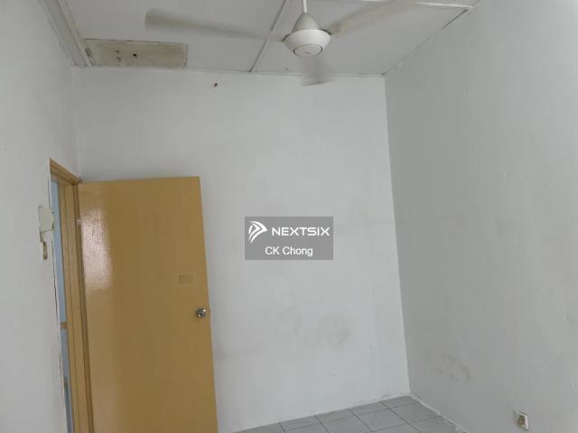 Residential House for sale in Malaka