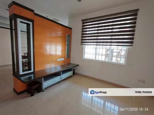 House for sale in Malaka
