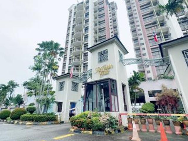 Condominium for sale in Malaka