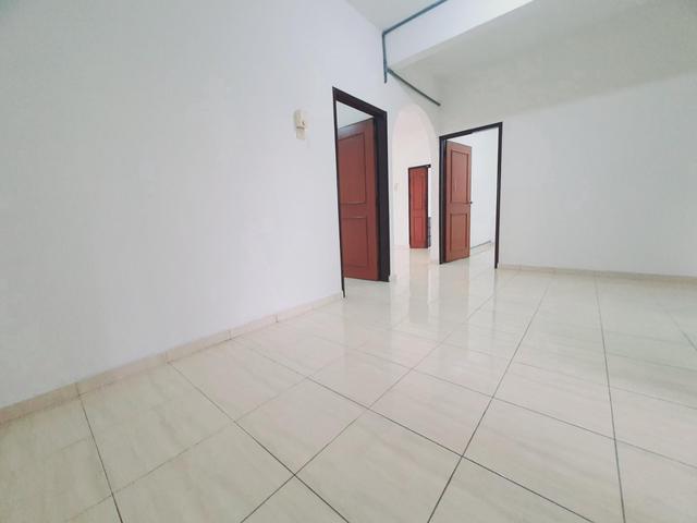 Property for sale in Malaka