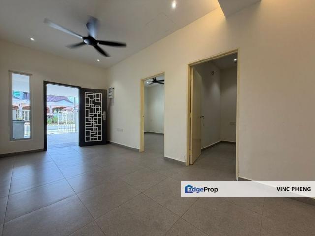 House for sale in Malaka