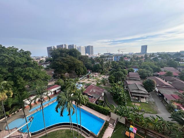 Condominium for sale in Malaka
