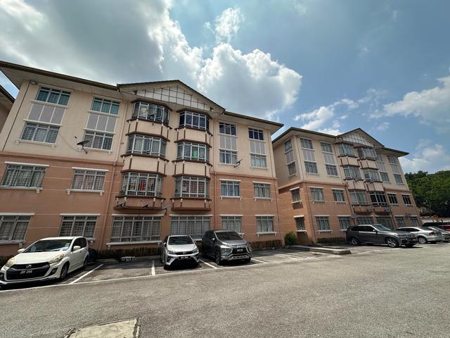 Apartment for sale in Petaling, Damansara Damai