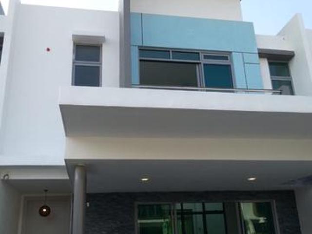Terraced House for sale in Tanjong Sepat, Selangor