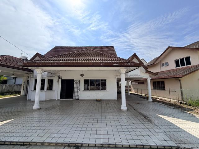 Bungalow for sale in Selayang, Selangor