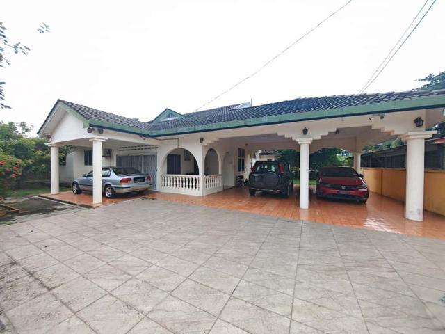 Bungalow for sale in Kuantan, Pahang