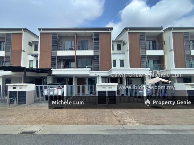 Townhouse for rent in Tanjong Sepat, Selangor