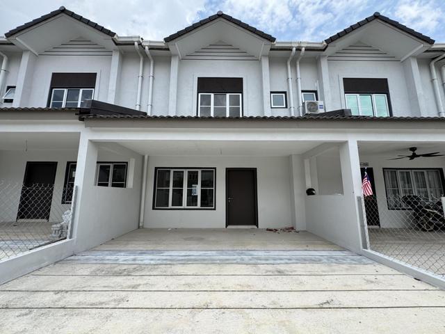 Terraced House for sale in Tanjong Sepat, Selangor