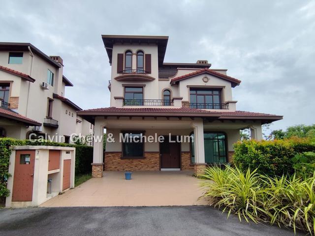 Bungalow for sale in Kajang, Langat
