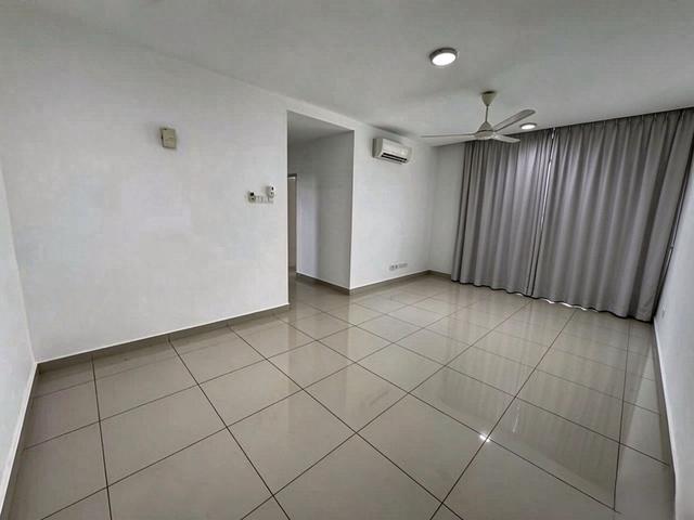 Serviced Residence for sale in Seri Kembangan, Majlis Bandaraya Subang Jaya