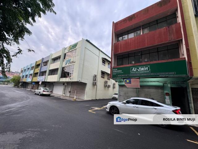 Shop for sale in Langat, Selangor