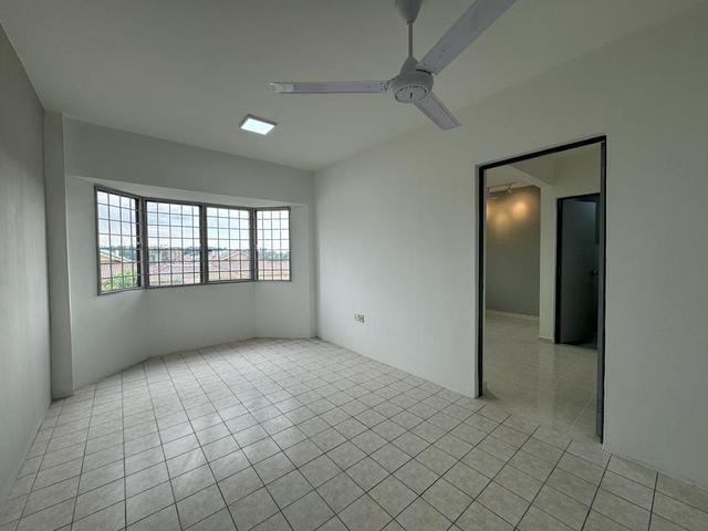 Apartment for sale in Petaling, Damansara Damai