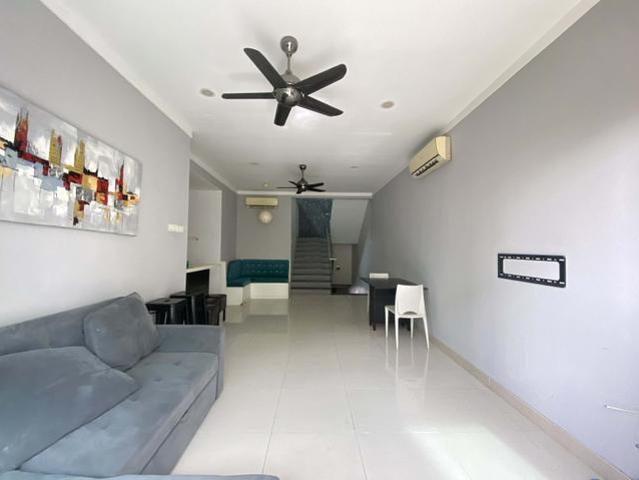 Townhouse for sale in Petaling, Alam Impian