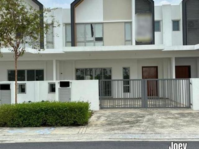 Terraced House for sale in Tanjong Sepat, Selangor