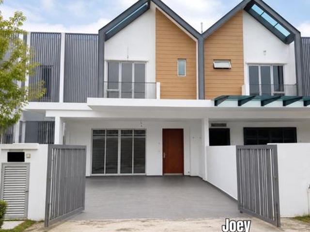 Terraced House for sale in Tanjong Sepat, Selangor