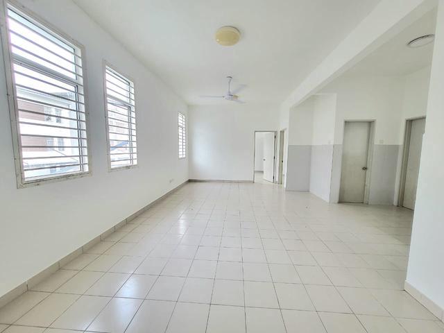 Townhouse for sale in Petaling, Alam Impian