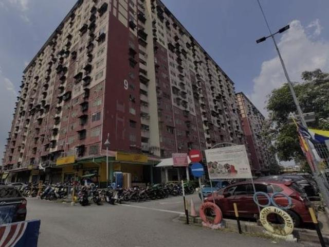 Flat for sale in Petaling, Damansara Damai