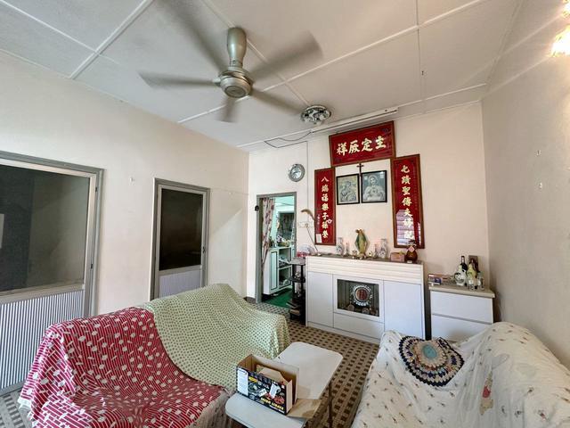 Terraced House for sale in Malaka