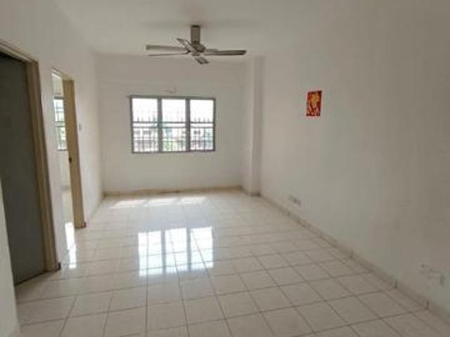 Apartment for sale in Petaling, Subang Jaya
