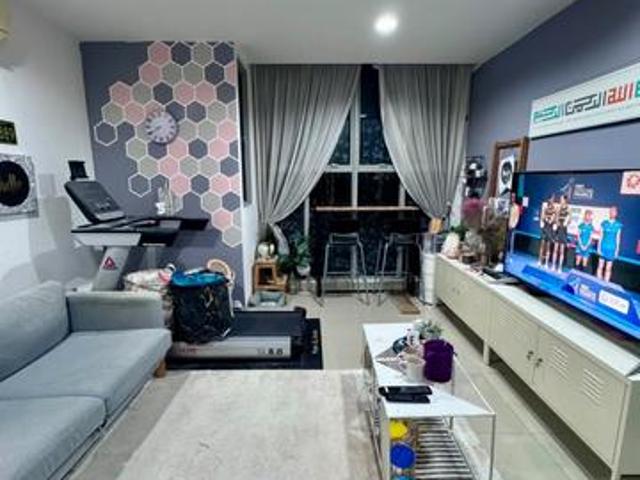 Serviced Residence for sale in Seri Kembangan, Majlis Bandaraya Subang Jaya