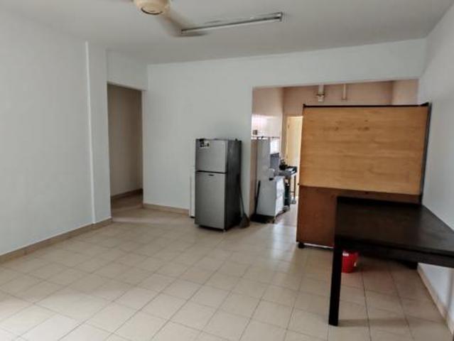 Apartment for sale in Shah Alam, Petaling