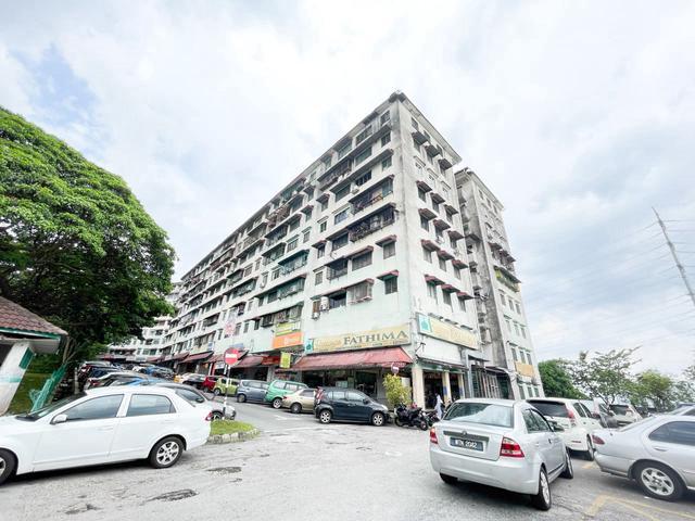 Flat for sale in Kajang, Langat