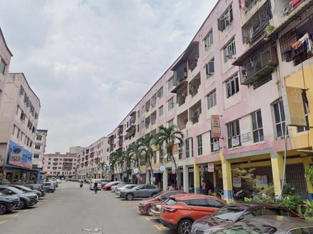 Flat for sale in Kajang, Langat