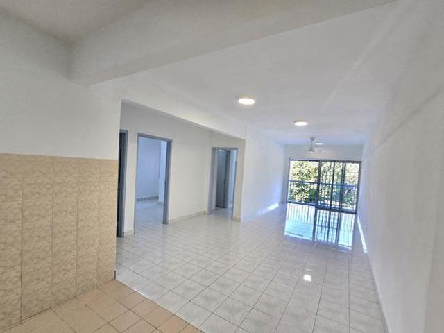 Apartment for sale in Petaling, Damansara Damai