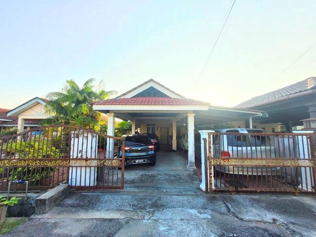 Bungalow for sale in Tanjong Sepat, Selangor